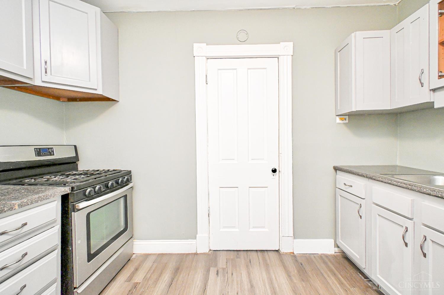 303 Walnut Street, Elmwood Place, OH, 45216 — photo 13
