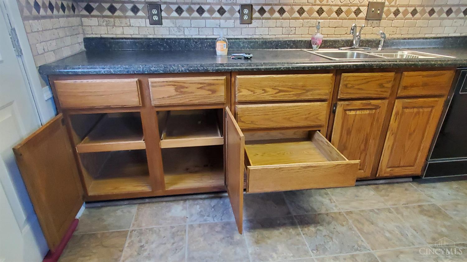 7 Apache Ct, Loveland, OH, 45140 — photo 12