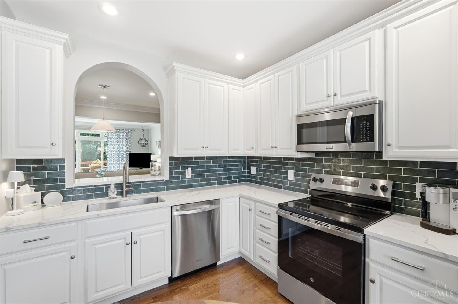 3415 Golden Avenue, Cincinnati, OH, 45226 — photo 15
