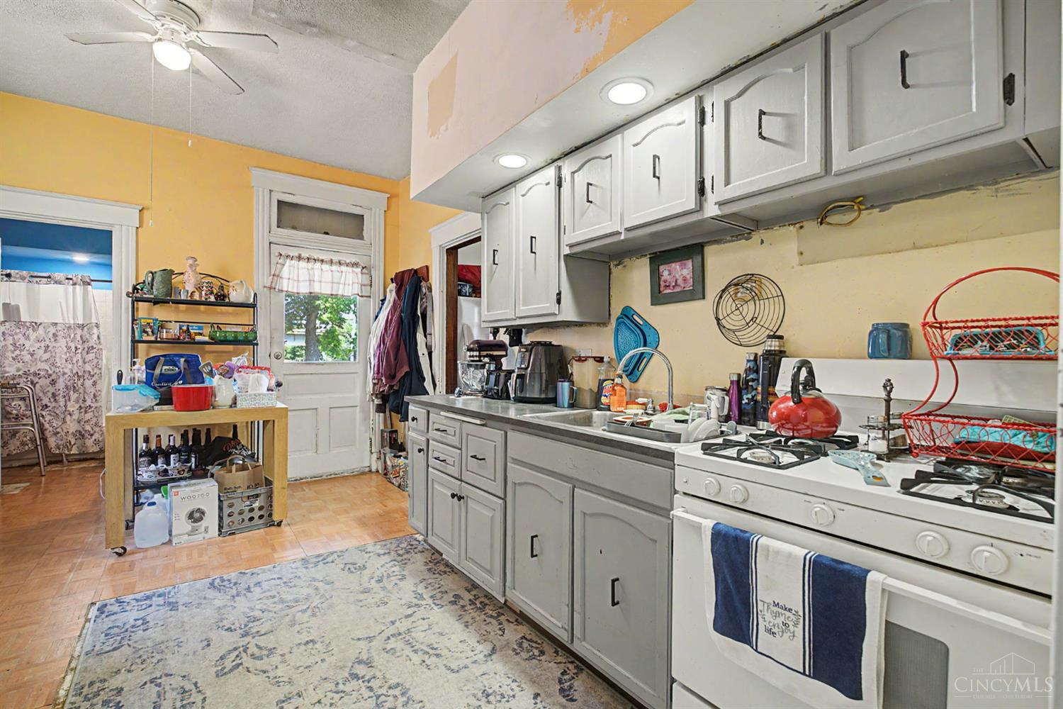 Homes for sale in Lockland, OH | 228 Central Ave, Lockland, OH 45215 | MLS# 1881375