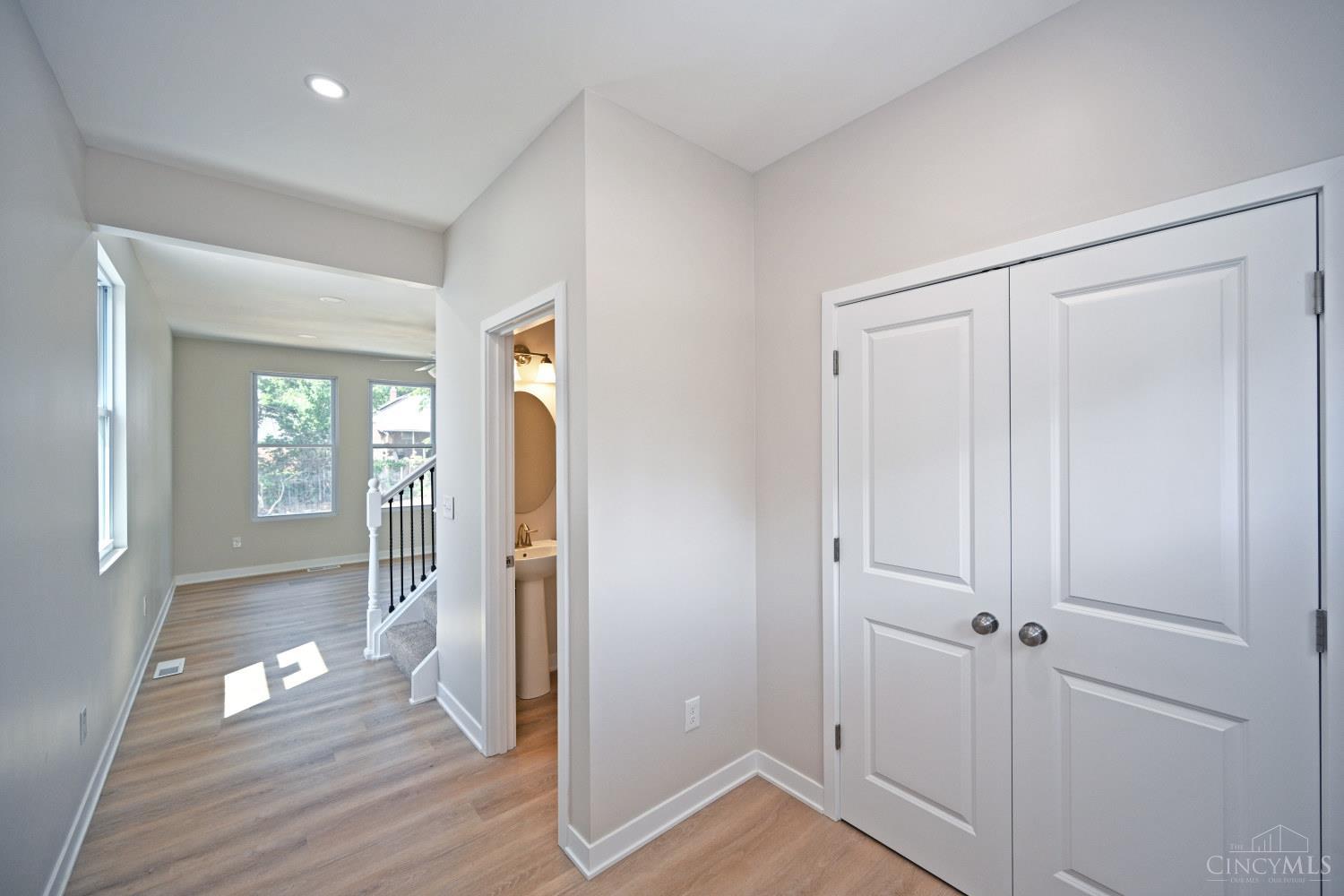 3822 Odin Avenue, Cincinnati, OH, 45213 — photo 3