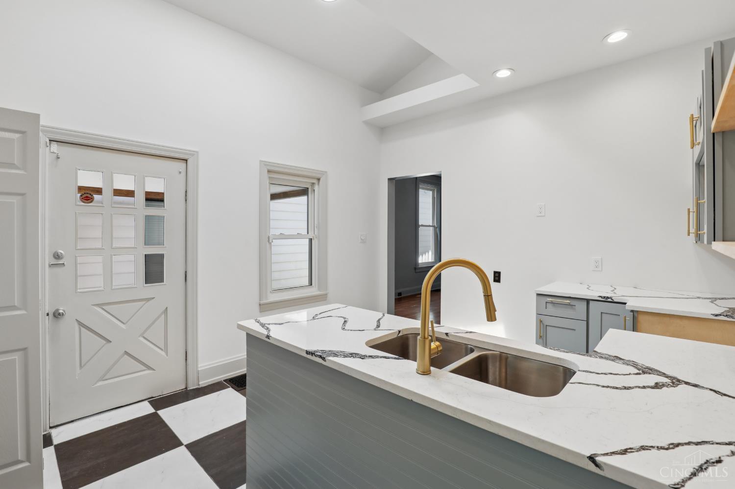 4214 Cherry Street, Cincinnati, OH, 45223 — photo 16