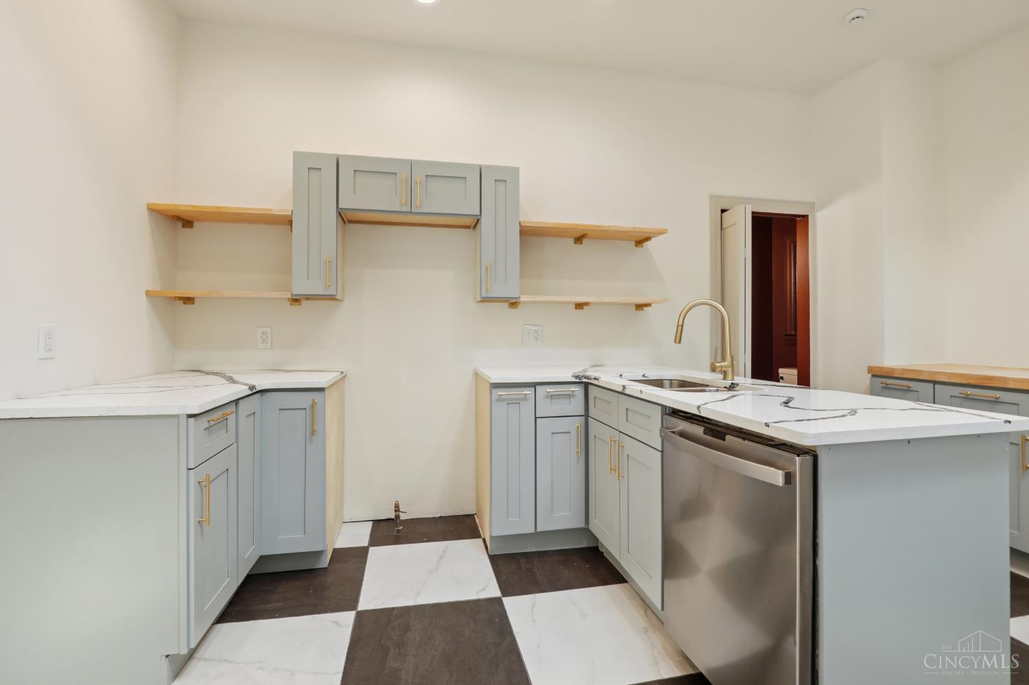 4214 Cherry Street, Cincinnati, OH, 45223 — photo 14