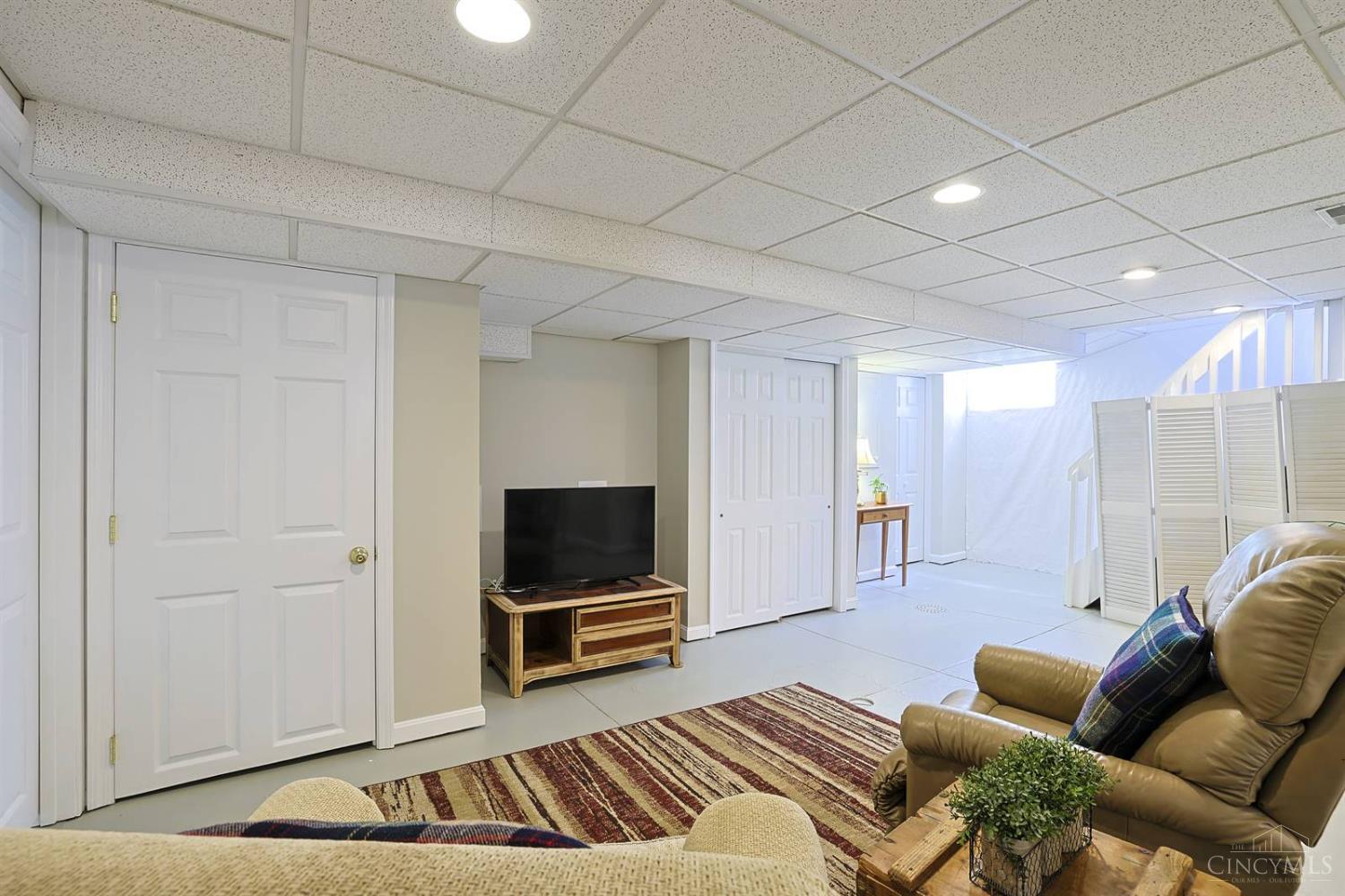 1581 Wittekind Terrace, Cincinnati, OH, 45224 — photo 30