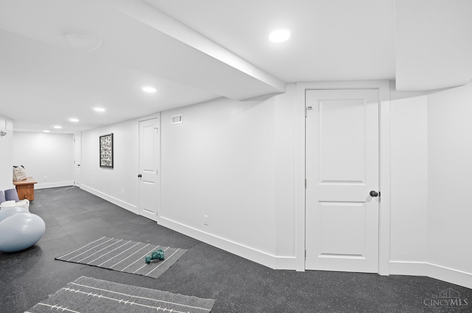 951 Parkside Place, Cincinnati, OH, 45202 — photo 47