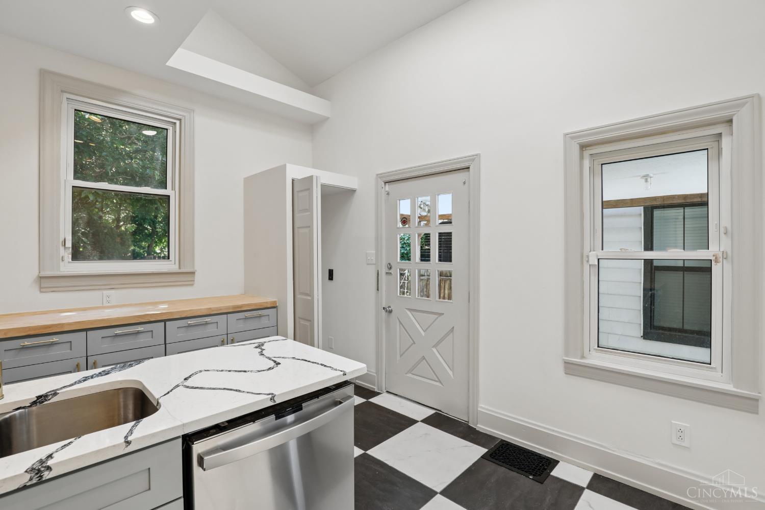 4214 Cherry Street, Cincinnati, OH, 45223 — photo 13