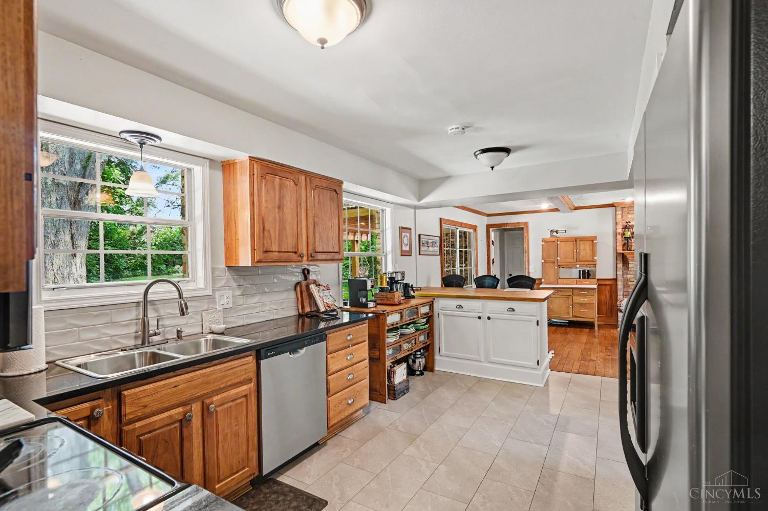 603 Woodsway Drive