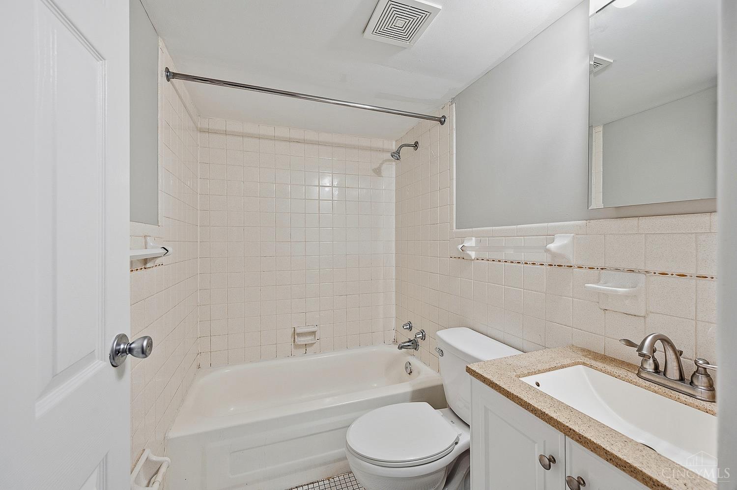 2215 Salvador Street, Cincinnati, OH, 45230 — photo 23