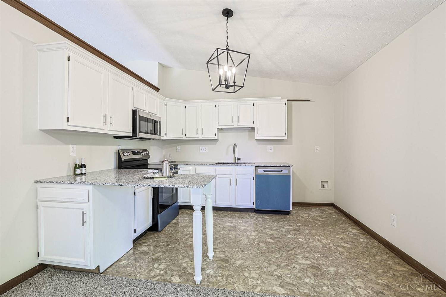 2708 Bradford Drive, Middletown, OH, 45044 — photo 14