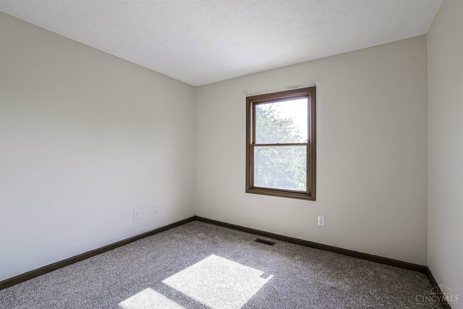 2708 Bradford Drive, Middletown, OH, 45044 — photo 24