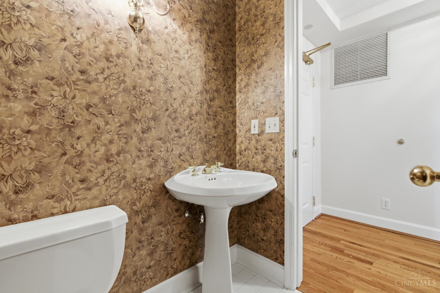 3435 Golden Avenue #901, Cincinnati, OH, 45226 — photo 10