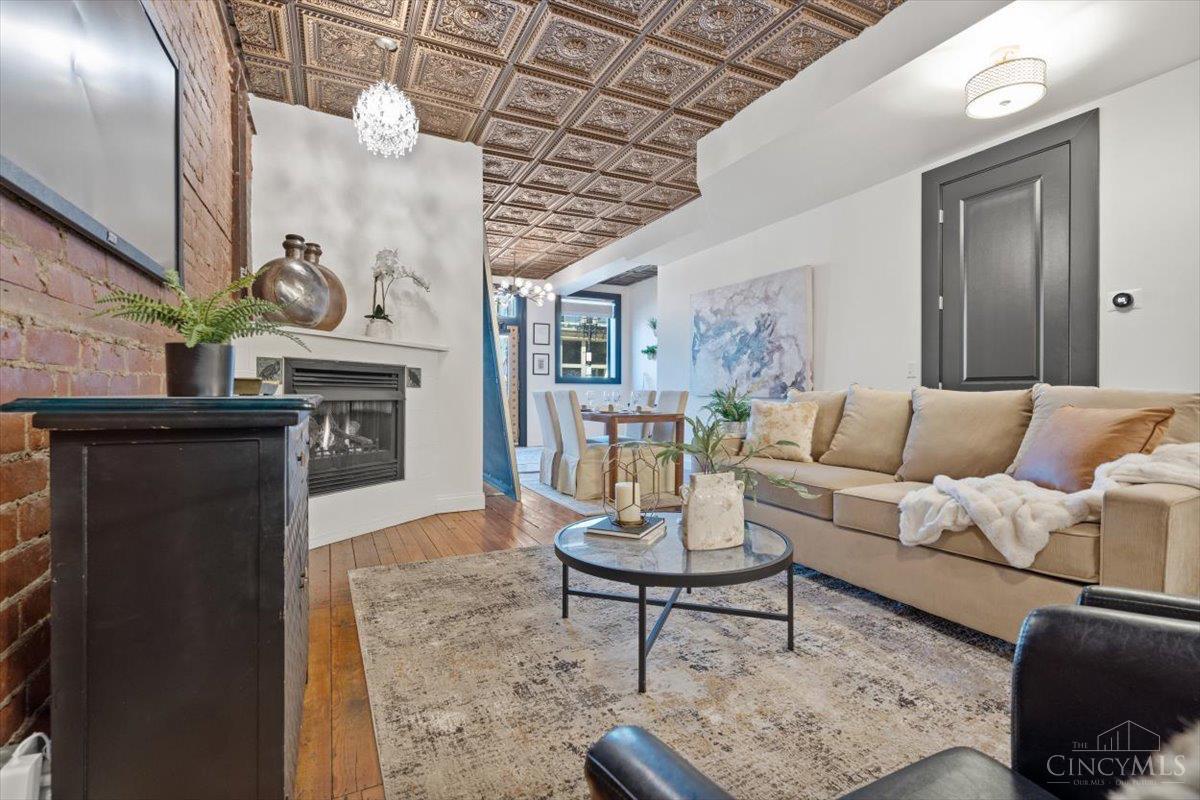 1302 Main Street, Cincinnati, OH, 45202 — photo 16
