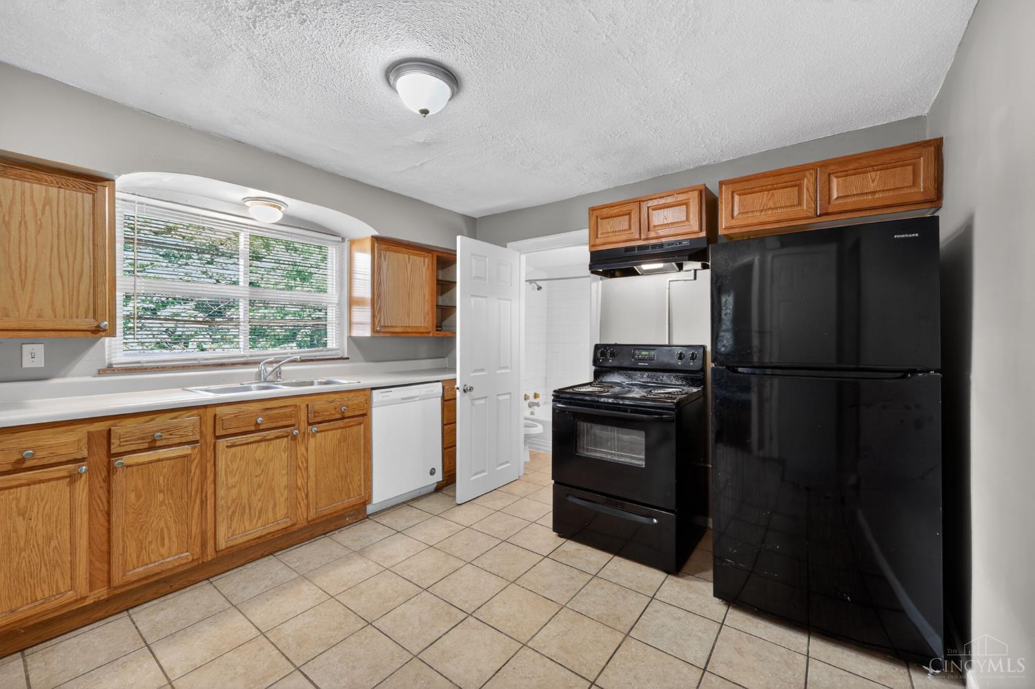 2484 Montana Avenue, Cincinnati, OH, 45211 — photo 10