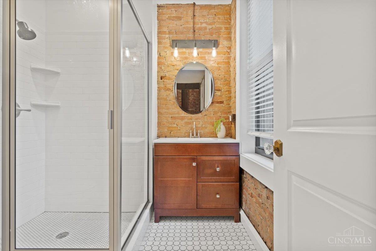 1302 Main Street, Cincinnati, OH, 45202 — photo 35