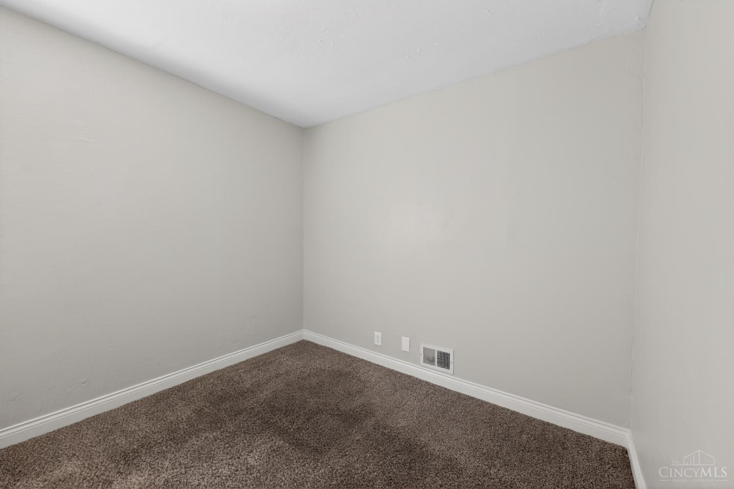 3718 Standish Avenue, Cincinnati, OH, 45213 — photo 15