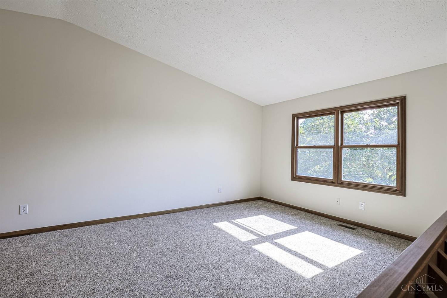 2708 Bradford Drive, Middletown, OH, 45044 — photo 9