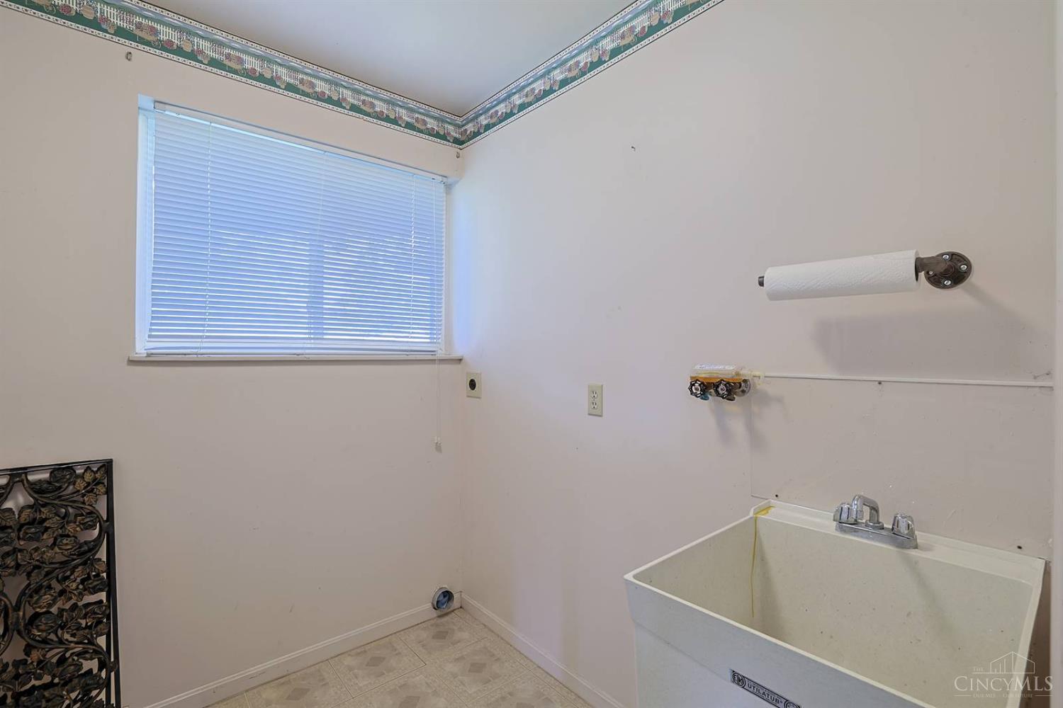 839 Wards Corner Road, Miami Twp, OH, 45140