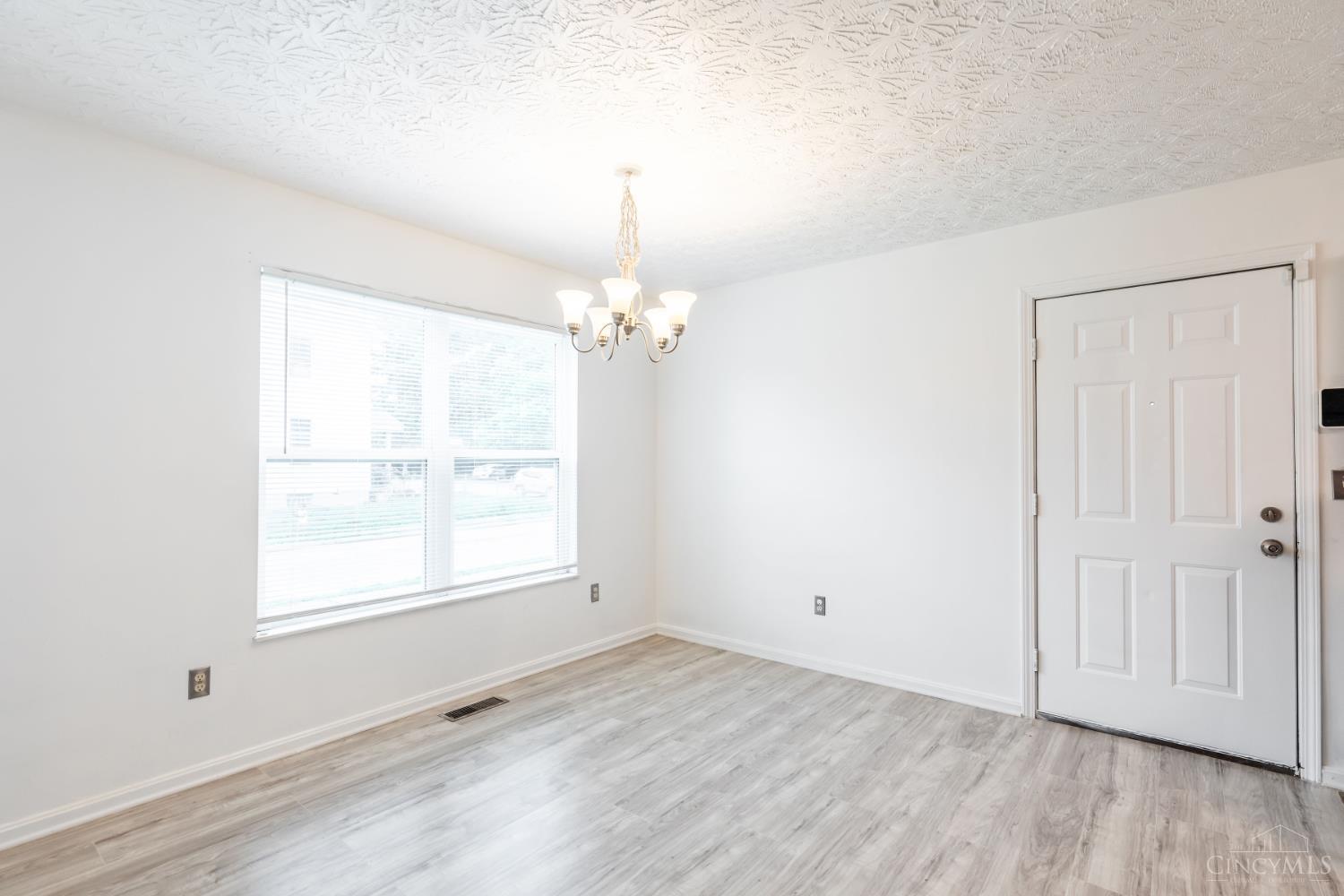 4538 Lucerne Avenue, Cincinnati, OH, 45227 — photo 9