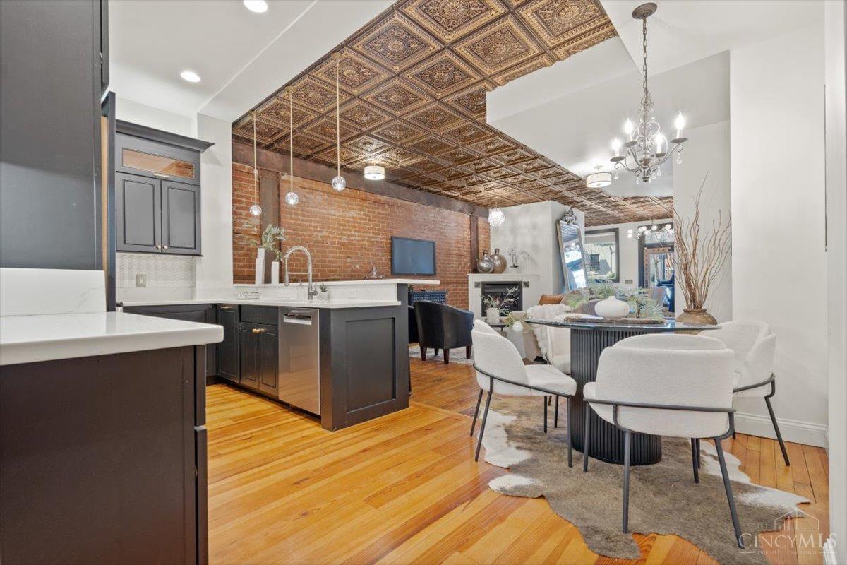 1302 Main Street, Cincinnati, OH, 45202 — photo 24