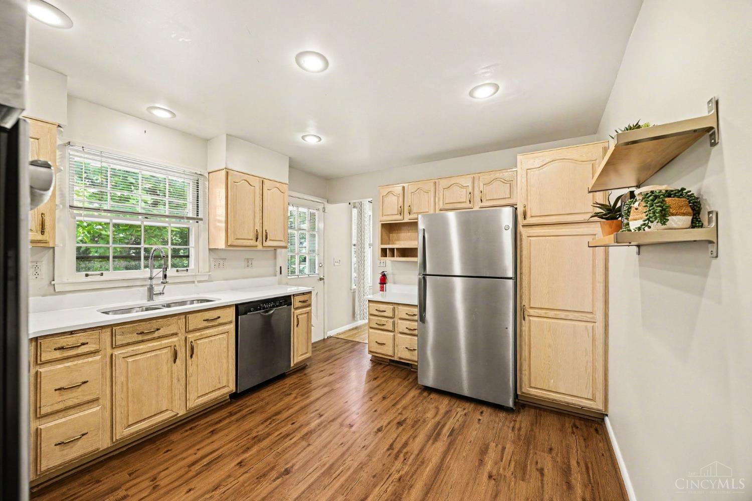 1034 Clifton Hills Avenue, Cincinnati, OH, 45220 — photo 9