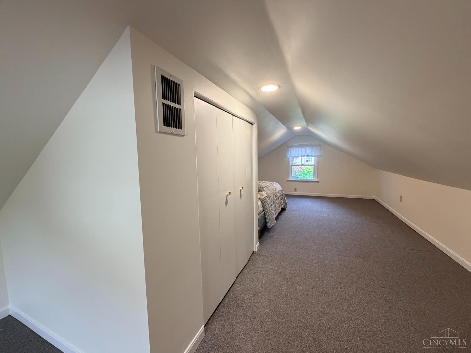 6848 Windward Street, Columbia Twp, OH, 45227-2618