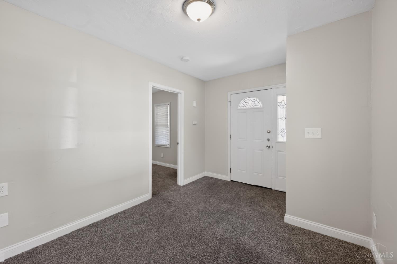 3718 Standish Avenue, Cincinnati, OH, 45213 — photo 4