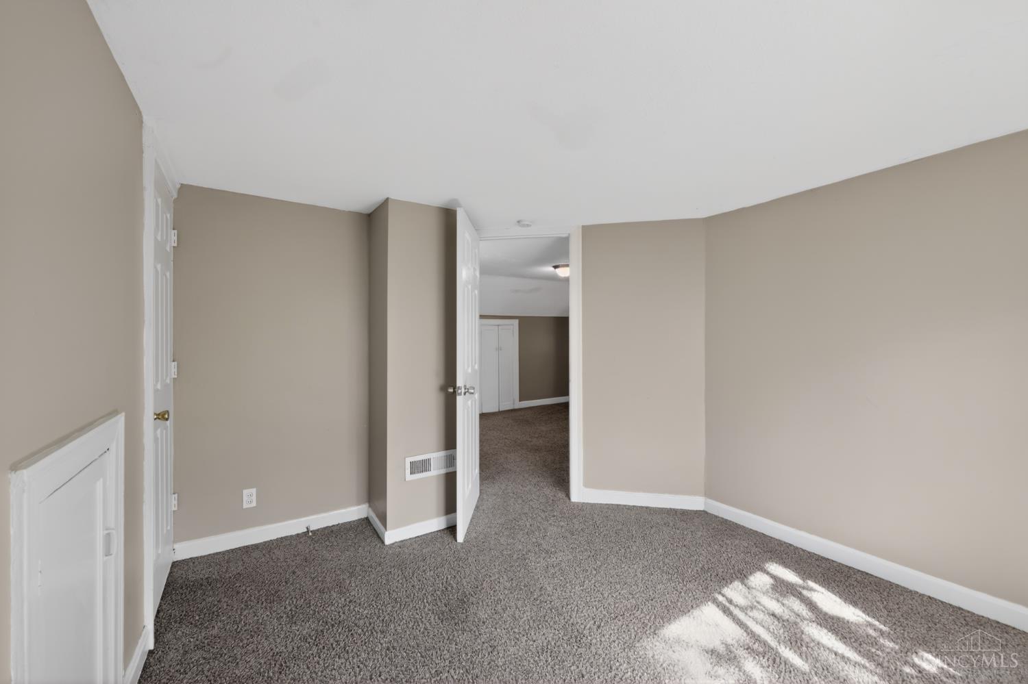 2484 Montana Avenue, Cincinnati, OH, 45211 — photo 18