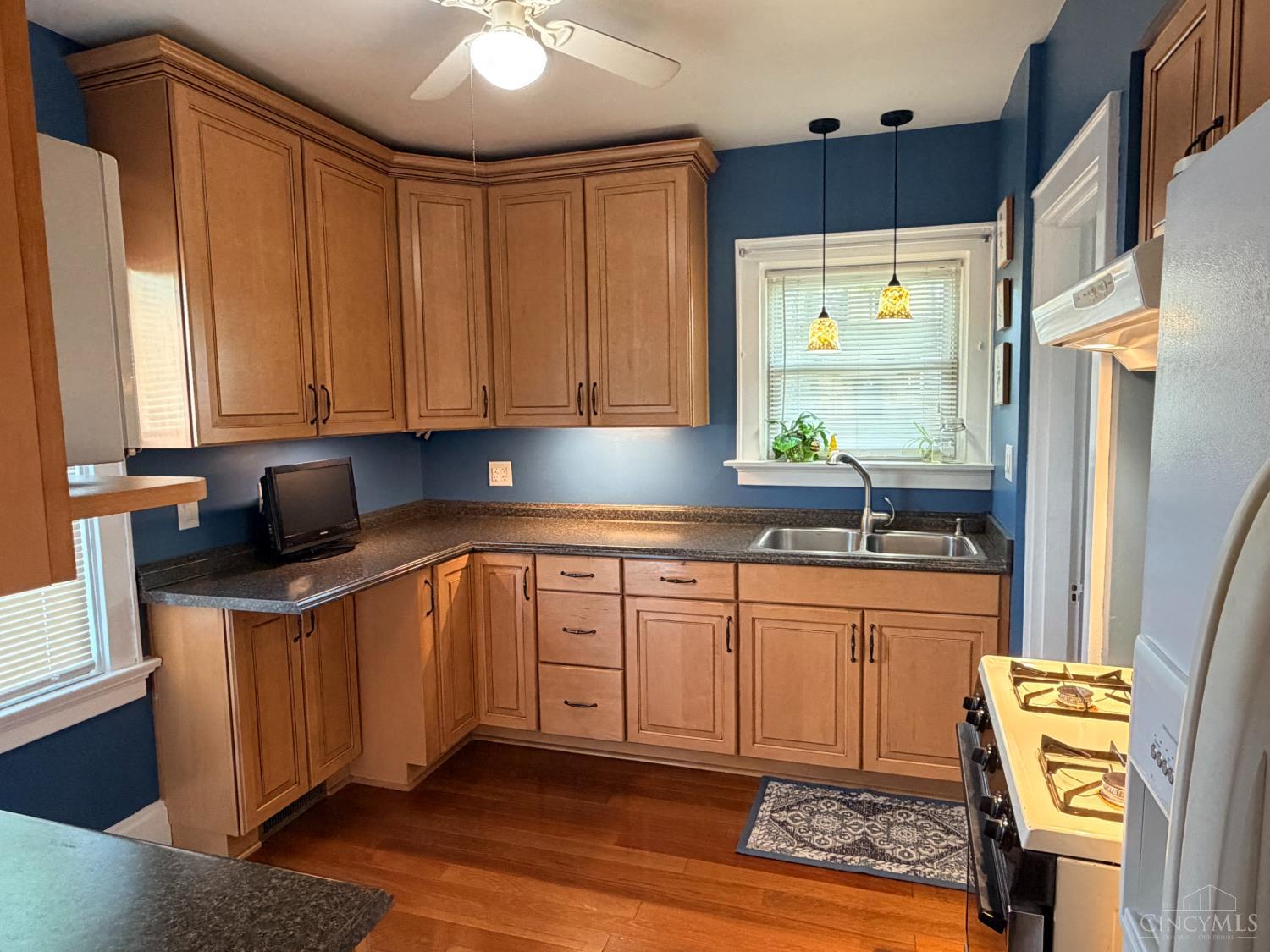 6848 Windward Street, Columbia Twp, OH, 45227-2618