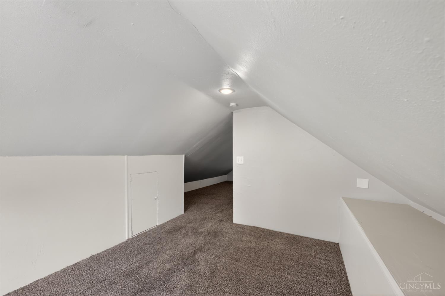 3718 Standish Avenue, Cincinnati, OH, 45213 — photo 24