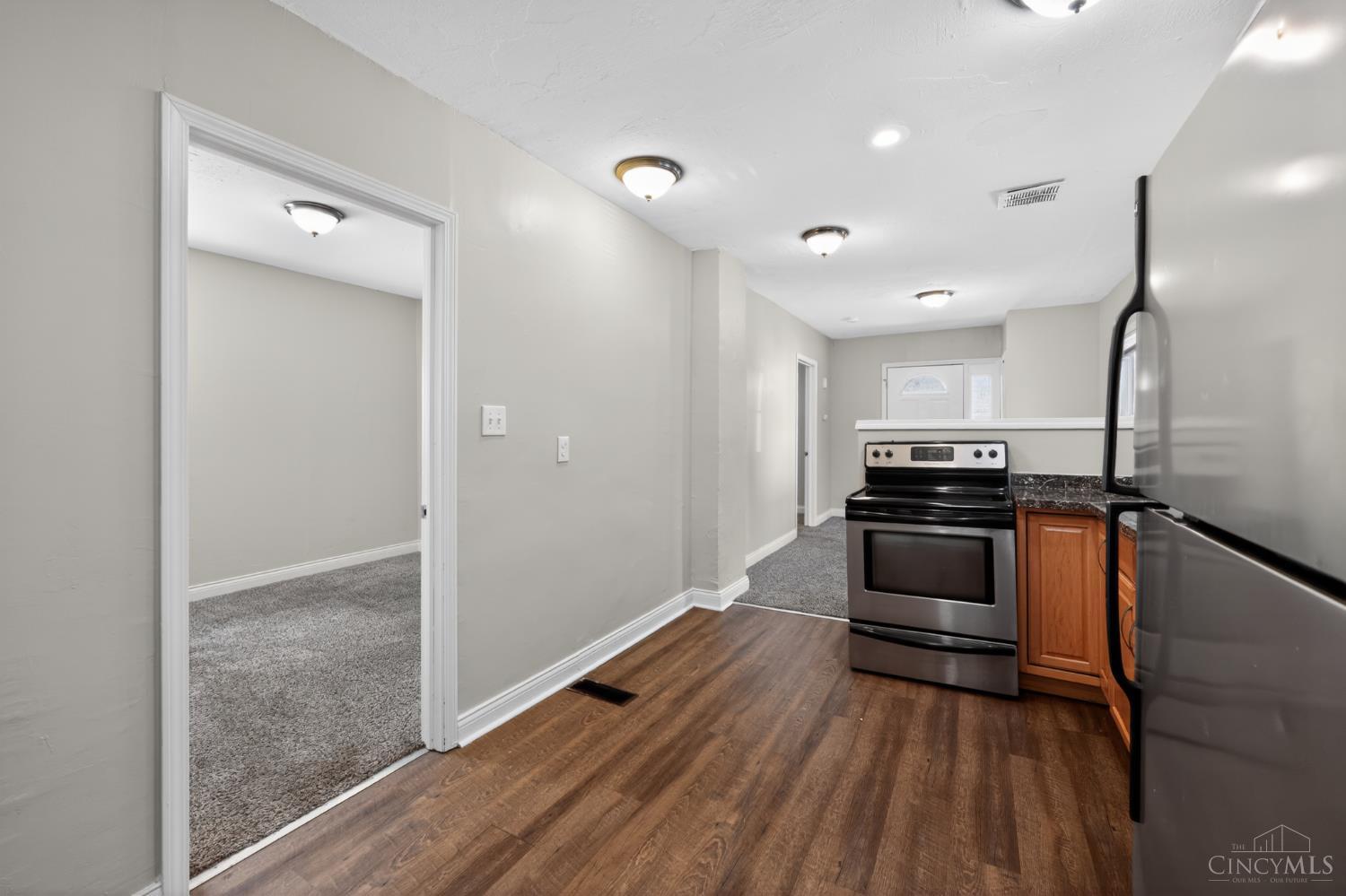 3718 Standish Avenue, Cincinnati, OH, 45213 — photo 11