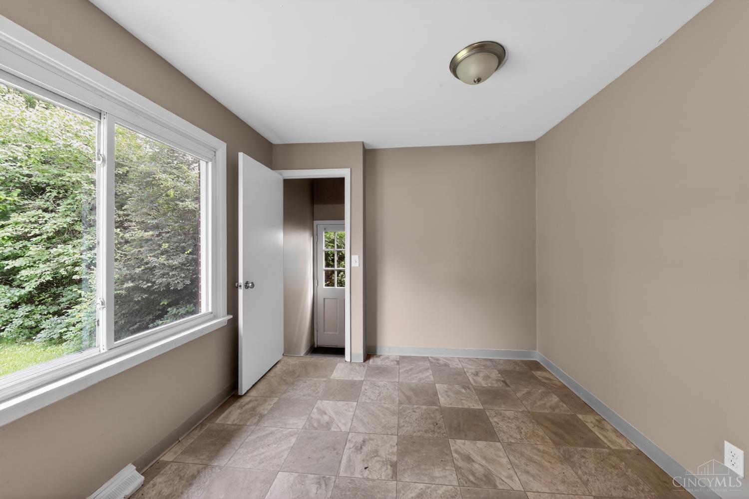 5987 Sunridge Drive, Cincinnati, OH, 45224 — photo 18