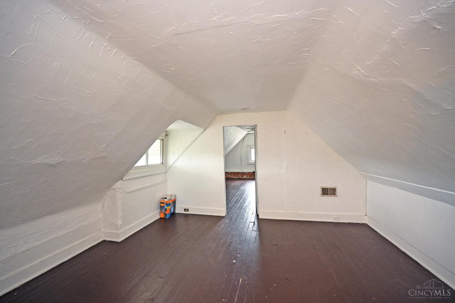 4232 Kirby Avenue, Cincinnati, OH, 45223 — photo 31