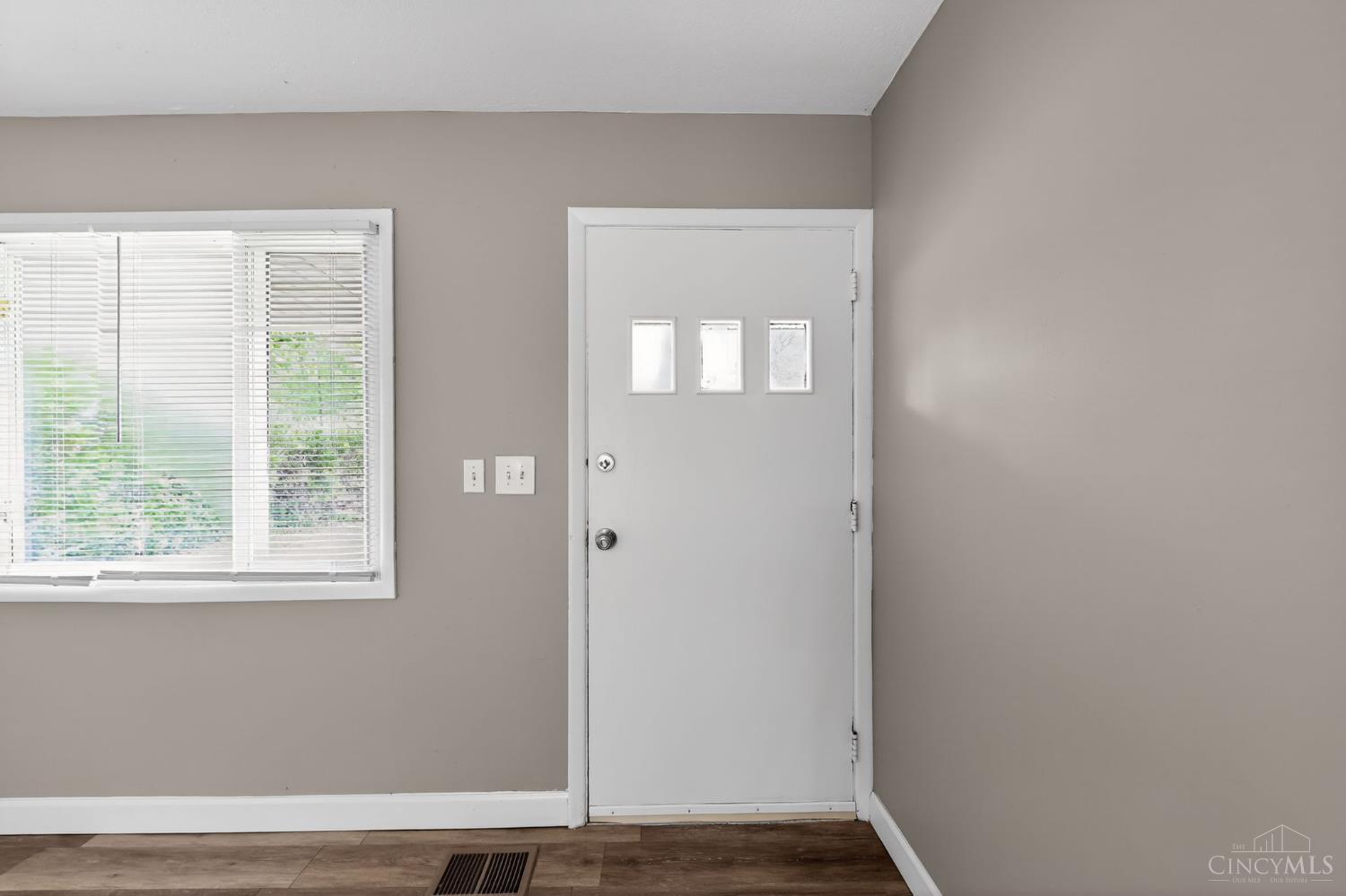 8779 Daly Road, Springfield Twp., OH, 45231 — photo 9
