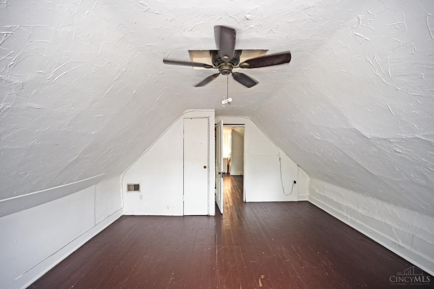 4232 Kirby Avenue, Cincinnati, OH, 45223 — photo 34
