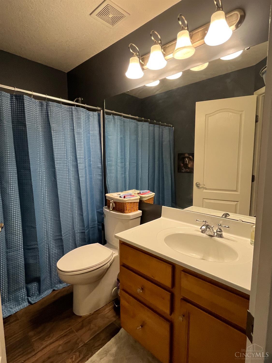 Homes for sale in Green Twp, OH | 7750 Bridge Point Dr, Green Twp, OH 45248 | MLS# 1877644