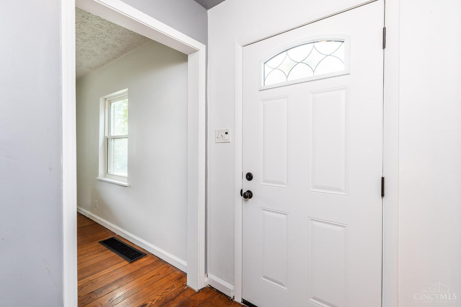 7527 Montgomery Road, Sycamore Twp, OH, 45236 — photo 3