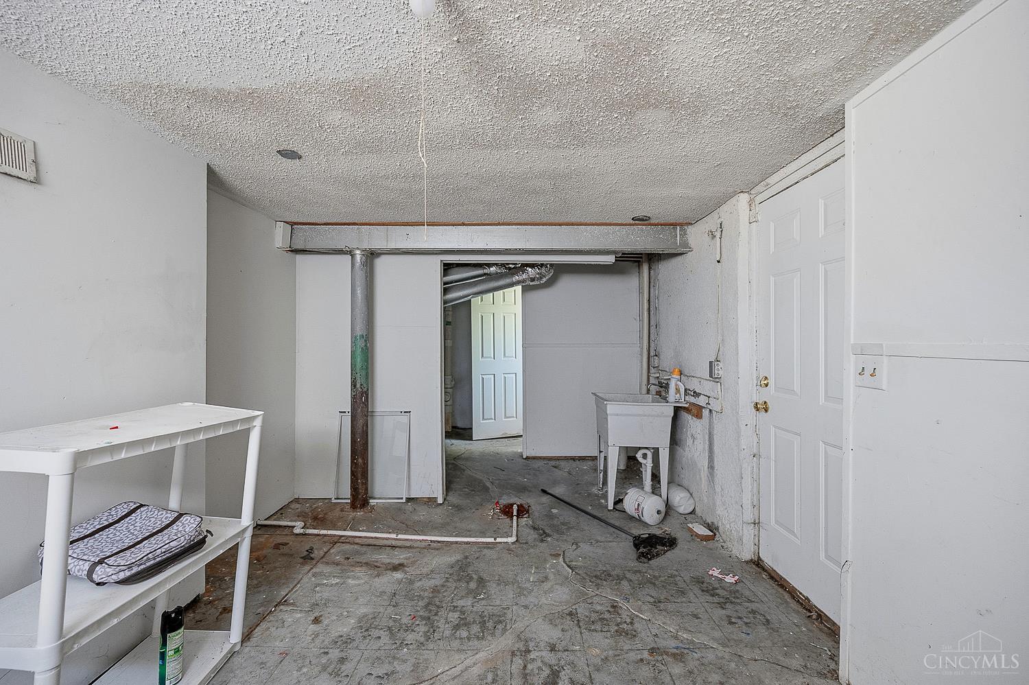 926 Elberon Avenue, Cincinnati, OH, 45205 — photo 29