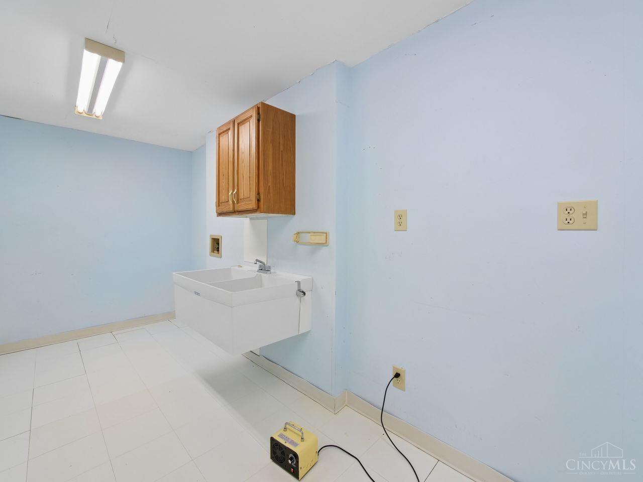 10890 Mockernut Drive, Harrison Twp, OH, 45030 — photo 32