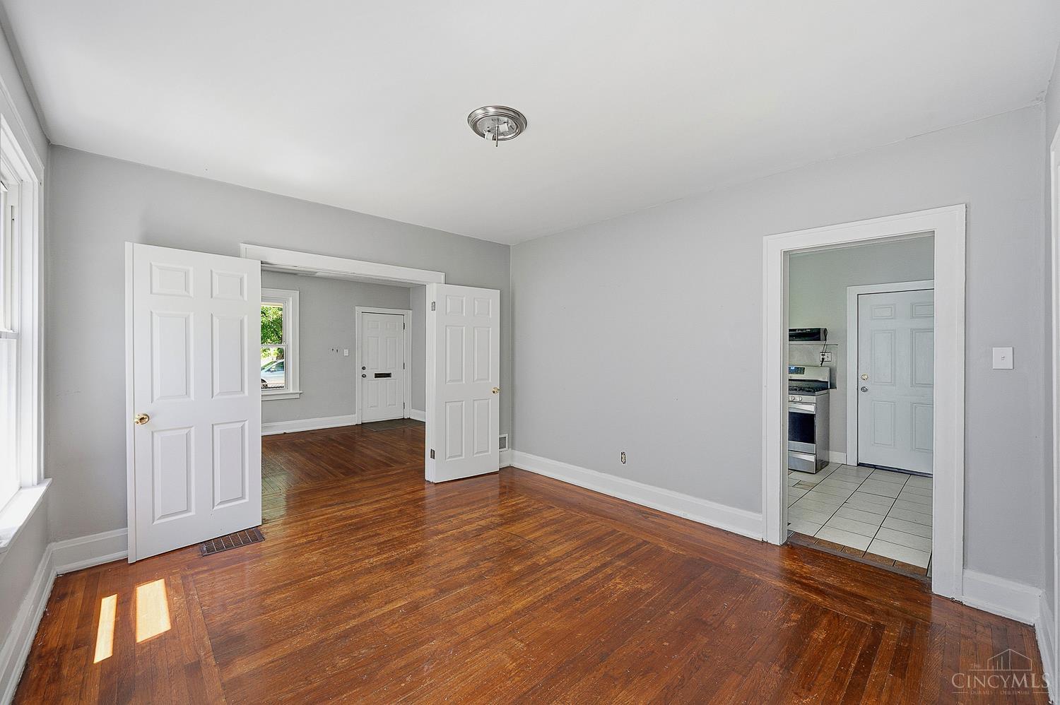 926 Elberon Avenue, Cincinnati, OH, 45205 — photo 10