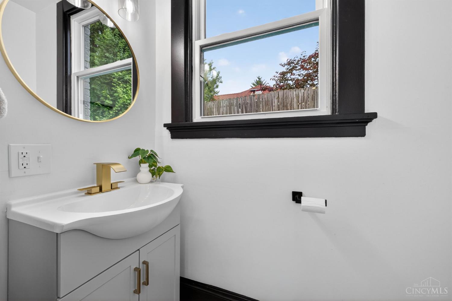 1016 Valley Lane, Cincinnati, OH, 45229 — photo 18