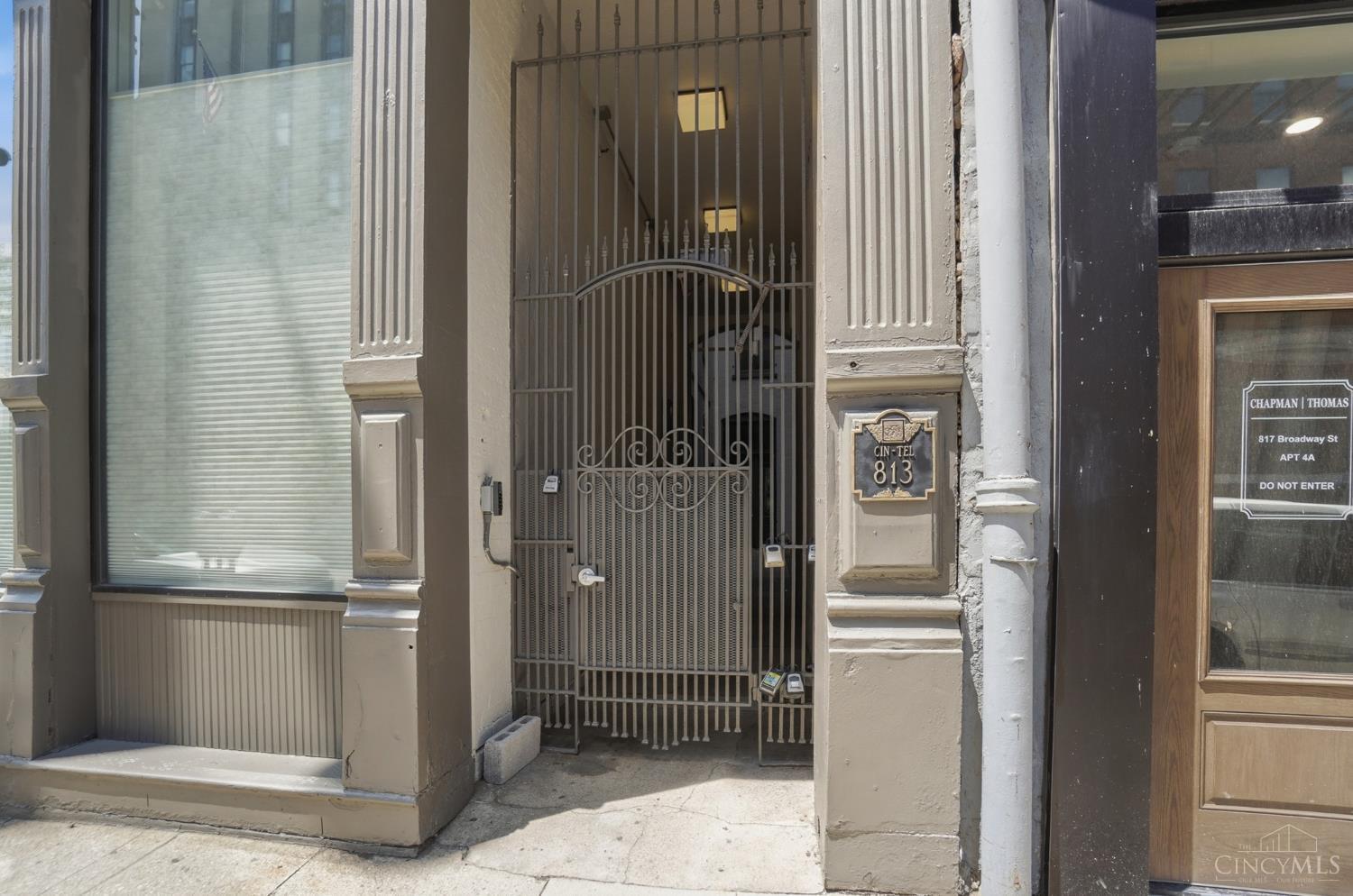 813 Broadway Street