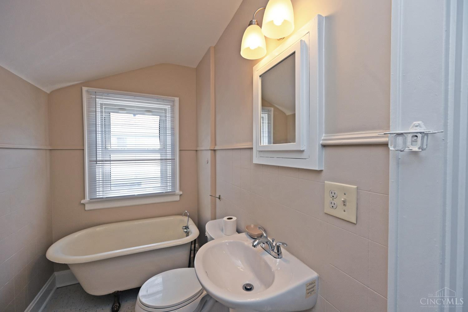 3955 Ardmore Avenue, Cincinnati, OH, 45229 — photo 29