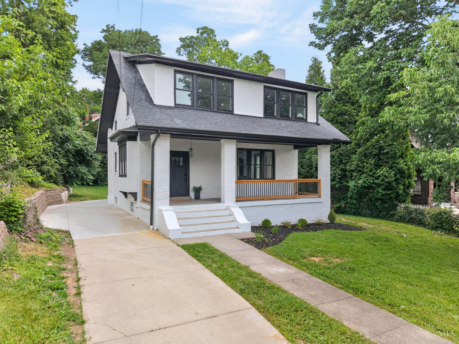 1016 Valley Lane, Cincinnati, OH, 45229