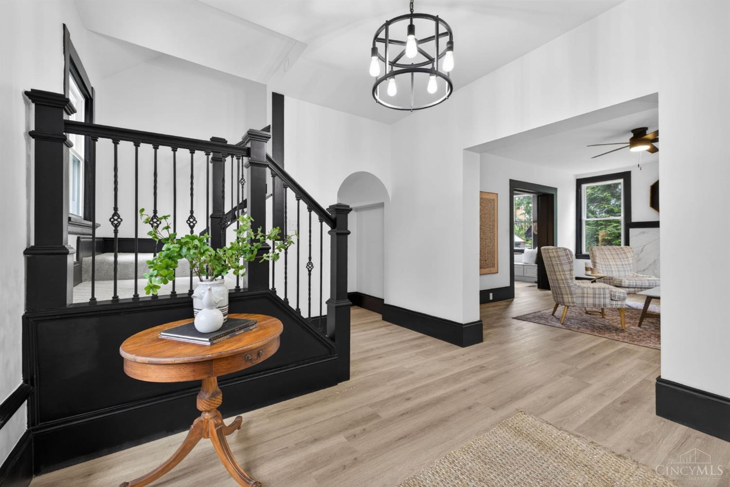 1016 Valley Lane, Cincinnati, OH, 45229 — photo 6