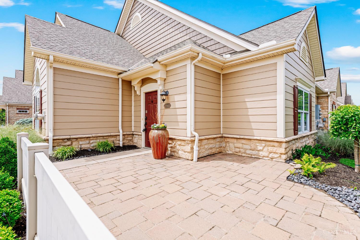 7151 Liberty Grand Drive, Liberty Twp, OH, 45069 — photo 2