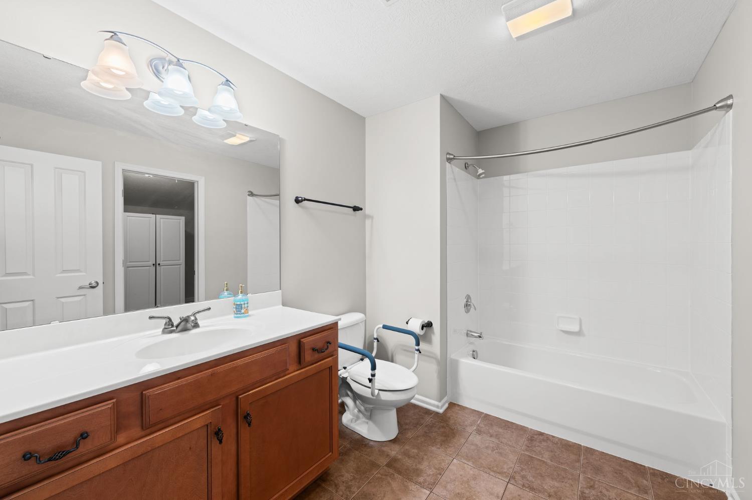 7151 Liberty Grand Drive, Liberty Twp, OH, 45069 — photo 27