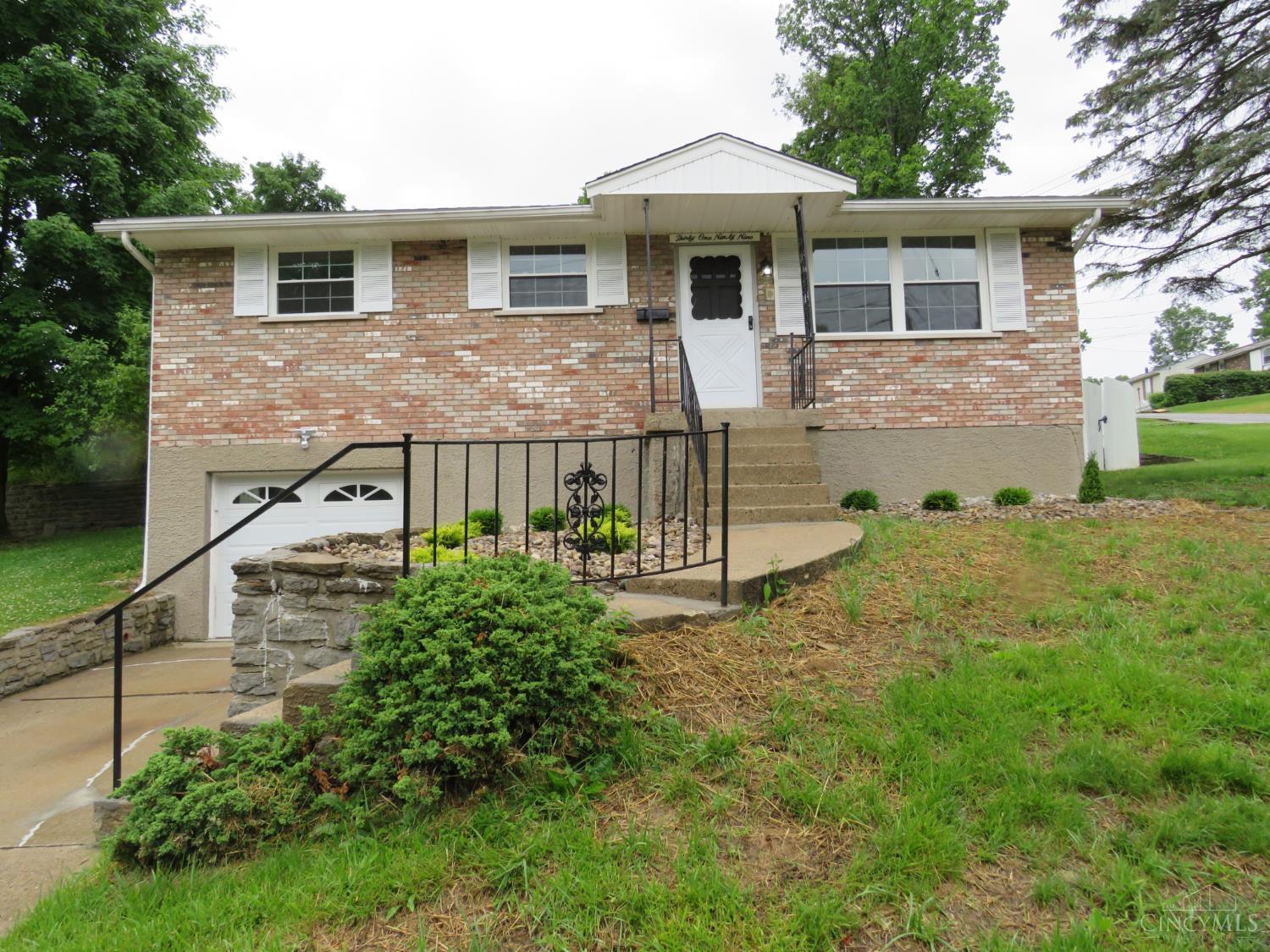 3199 Mary Jane Drive, Green Twp, OH, 45211