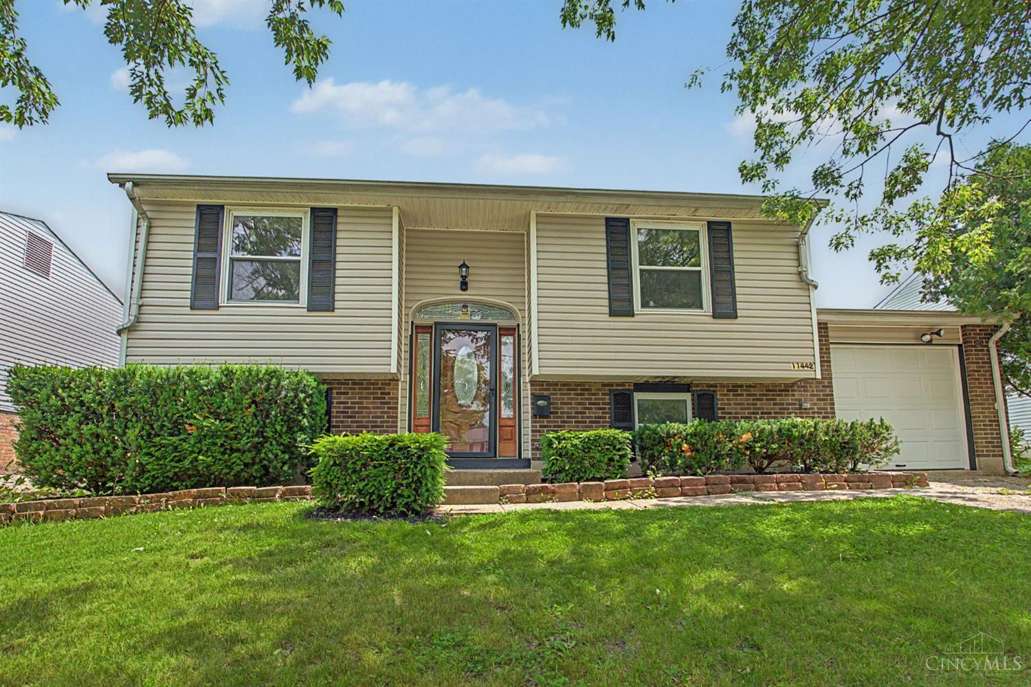 Homes for sale in Forest Park, OH | 11442 Kary Ln, Forest Park, OH 45240 | MLS# 1882692