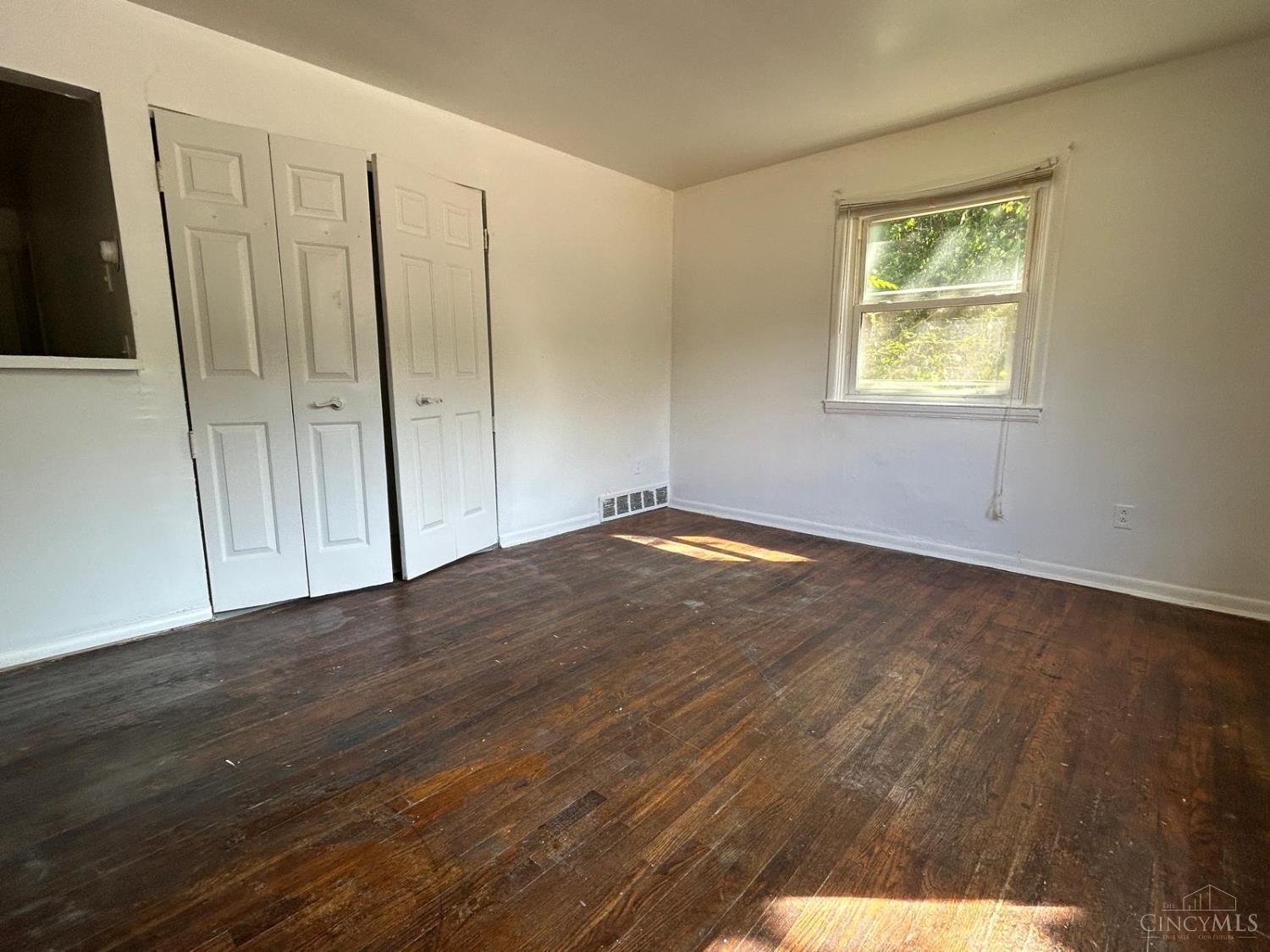 128 Clinton Springs Avenue, Cincinnati, OH, 45217 — photo 9