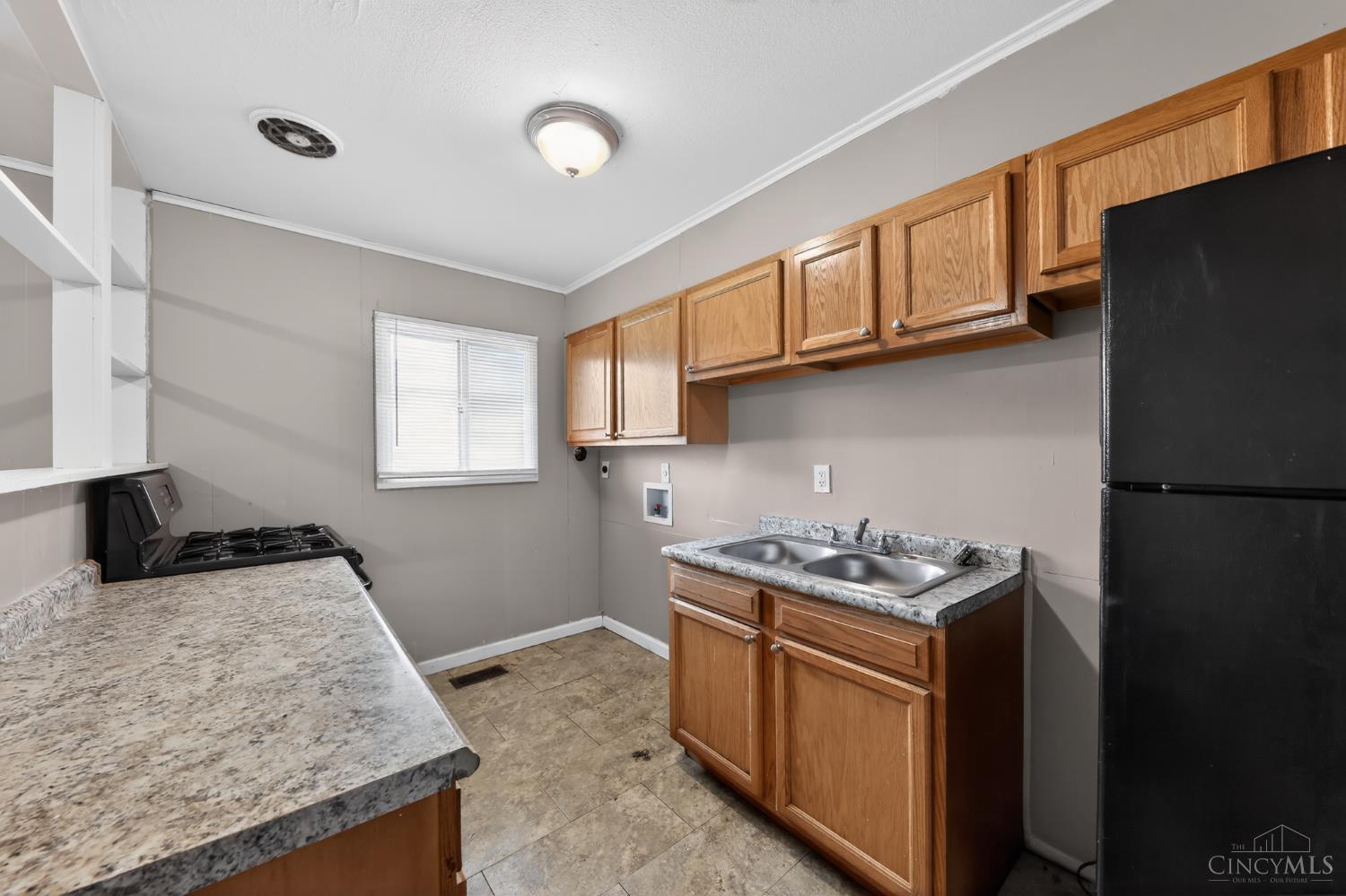 9570 Pippin Road, Colerain Twp, OH, 45231 — photo 10